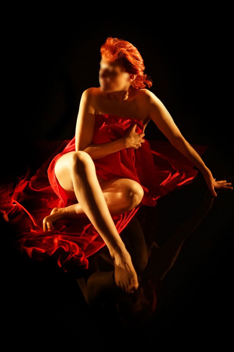 Val5SitFront 768x1152