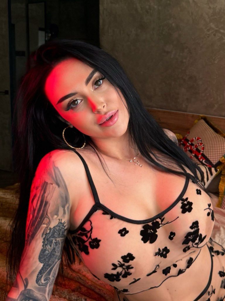 17582774448545 768x1024