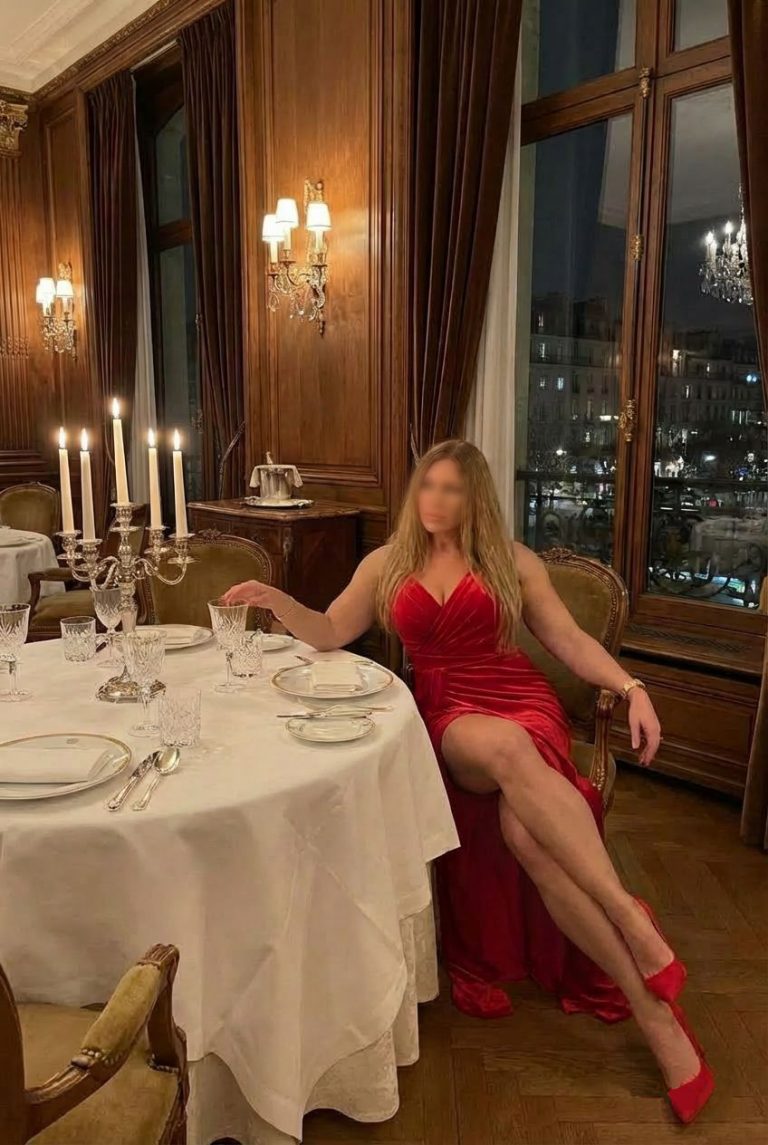 brooklyn r2 768x1145